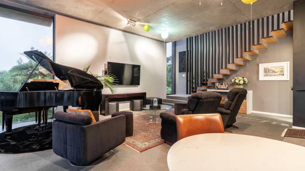 Safari Villa, Constantia, Cape Town