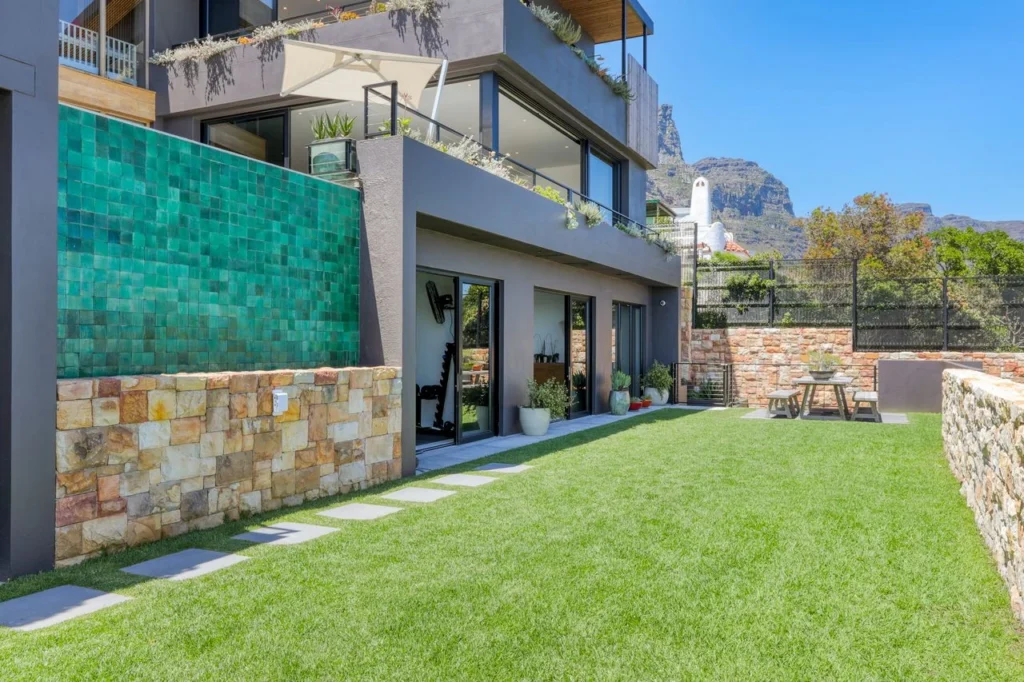 Sandstone House, Bakoven, Cape Town
