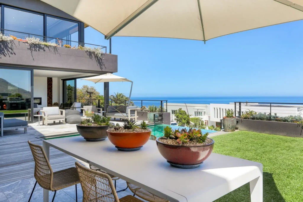 Sandstone House, Bakoven, Cape Town